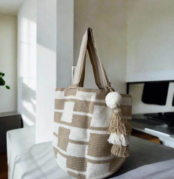 mochilon_wayuu_beige